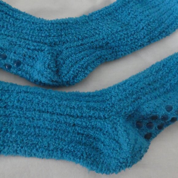Comfy and Warm Fuzzy Ribbed Blue Socks With Anti Slip Bottoms | Size 9 - Picture 5 of 11